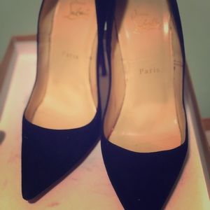 SOLD ⛔️⛔️⛔️So KATE louboutin 39.5